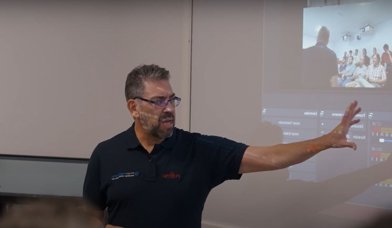 tecnología educativa híbrida